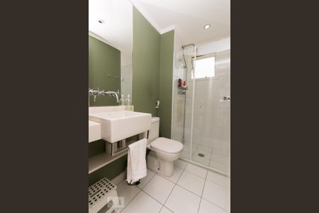 Banheiro de apartamento para alugar com 3 quartos, 100m² em Vila Ipojuca, São Paulo