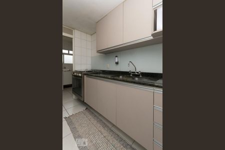 Cozinha de apartamento para alugar com 3 quartos, 100m² em Vila Ipojuca, São Paulo