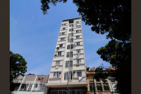 Fachada do Prédio. de apartamento para alugar com 1 quarto, 35m² em Catete, Rio de Janeiro