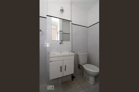Banheiro Social. de apartamento para alugar com 1 quarto, 35m² em Catete, Rio de Janeiro