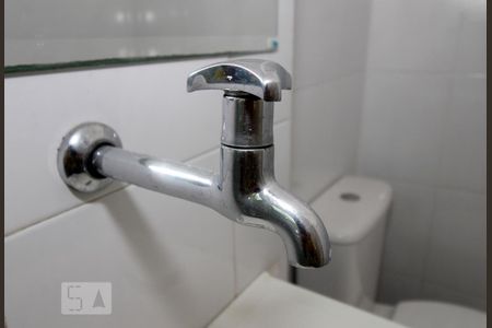 Apartamento para alugar com 35m², 1 quarto e sem vaga Apartamento para alugar com 35m², 1 quarto e sem vagaTorneira Banheiro Social.