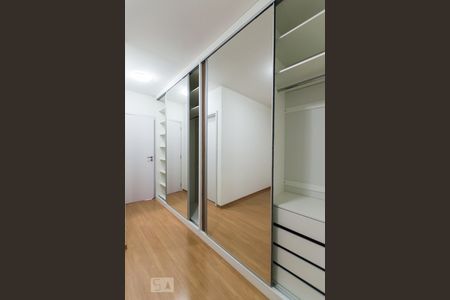 Suíte de apartamento à venda com 2 quartos, 81m² em Empresarial 18 do Forte, Barueri