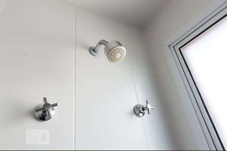 Apartamento à venda com 81m², 2 quartos e 2 vagasBanheiro da suíte