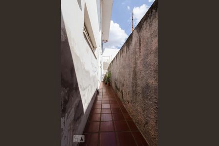 Casa à venda com 201m², 4 quartos e 3 vagas Casa à venda com 201m², 4 quartos e 3 vagasÁrea externa