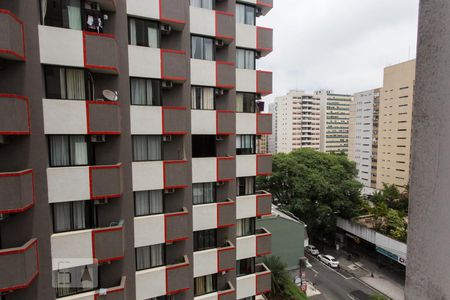 Vista de kitnet/studio para alugar com 1 quarto, 30m² em Cerqueira César, São Paulo