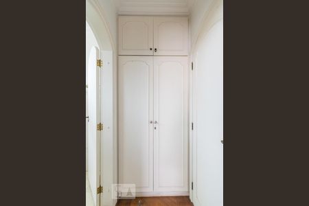 Apartamento à venda com 200m², 3 quartos e 3 vagasArmário