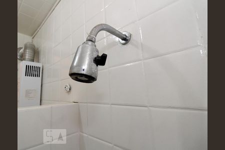 Apartamento à venda com 72m², 2 quartos e sem vaga Apartamento à venda com 72m², 2 quartos e sem vagaChuveiro Banheiro Social.