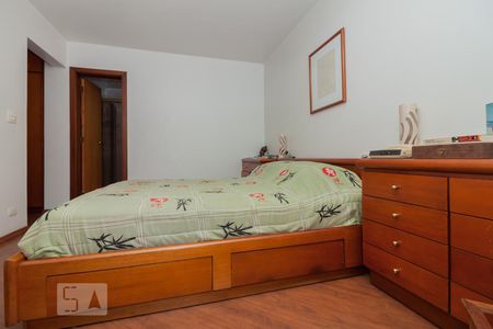 Apartamento à venda com 146m², 4 quartos e 2 vagasQuarto suíte 2