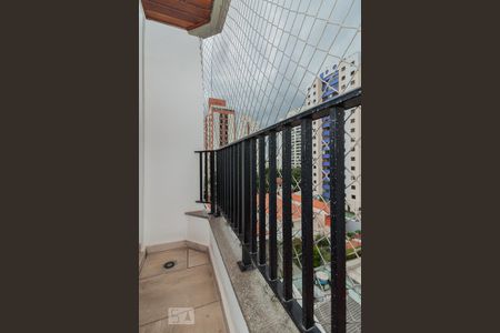 Apartamento à venda com 146m², 4 quartos e 2 vagasVaranda suíte 2