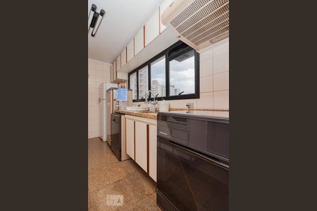 Apartamento à venda com 146m², 4 quartos e 2 vagasCozinha