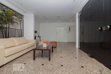 Apartamento à venda com 146m², 4 quartos e 2 vagasHall social