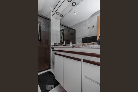 Apartamento à venda com 146m², 4 quartos e 2 vagasSuíte 1