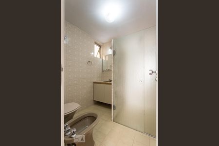 Banheiro de apartamento para alugar com 3 quartos, 112m² em Vila Uberabinha, São Paulo