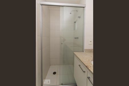 Banheiro de apartamento à venda com 2 quartos, 73m² em Pinheiros, São Paulo