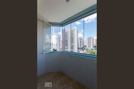 Varanda de apartamento para alugar com 2 quartos, 71m² em Chácara Inglesa, São Paulo