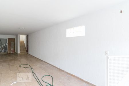 Casa à venda com 300m², 4 quartos e 2 vagas Casa à venda com 300m², 4 quartos e 2 vagasGaragem