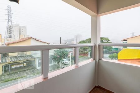 Casa à venda com 300m², 4 quartos e 2 vagas Casa à venda com 300m², 4 quartos e 2 vagasVaranda