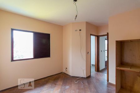 Casa à venda com 300m², 4 quartos e 2 vagas Casa à venda com 300m², 4 quartos e 2 vagasQuarto 3