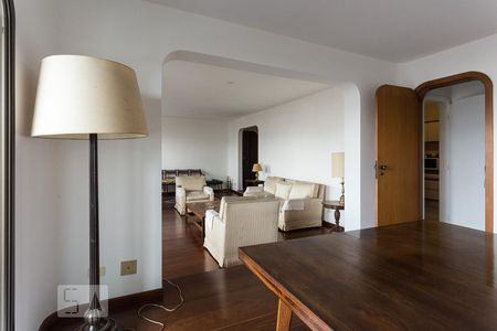 Sala de apartamento à venda com 4 quartos, 200m² em Vila Nova Conceição, São Paulo