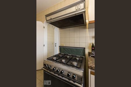 Apartamento à venda com 200m², 4 quartos e 2 vagas Apartamento à venda com 200m², 4 quartos e 2 vagasCozinha