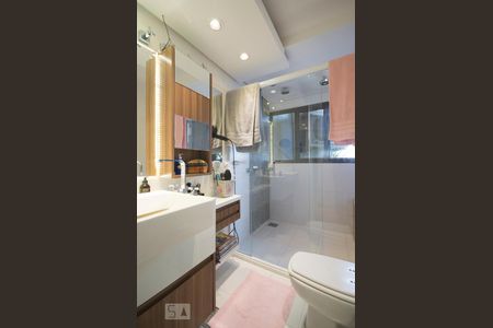 Apartamento à venda com 270m², 4 quartos e 4 vagas Apartamento à venda com 270m², 4 quartos e 4 vagasBanheiro