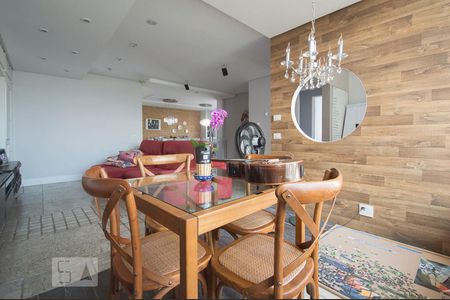 Apartamento à venda com 270m², 4 quartos e 4 vagas Apartamento à venda com 270m², 4 quartos e 4 vagasCobertura