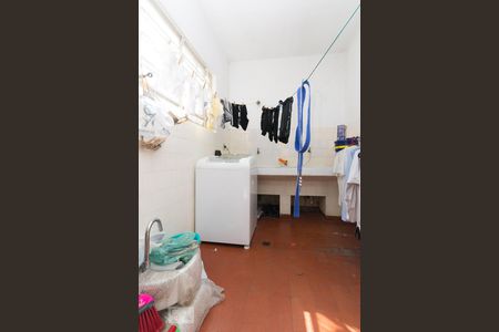 Casa à venda com 350m², 6 quartos e 4 vagas Casa à venda com 350m², 6 quartos e 4 vagasÁrea de Serviço