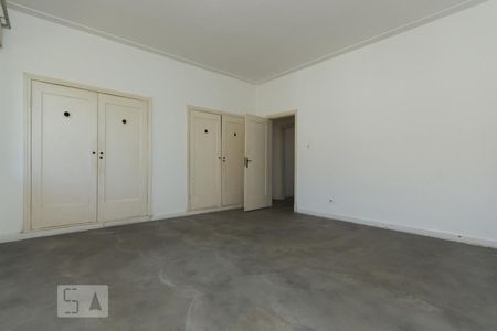 Casa à venda com 350m², 6 quartos e 4 vagas Casa à venda com 350m², 6 quartos e 4 vagasQuarto 2