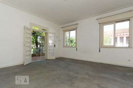 Casa à venda com 350m², 6 quartos e 4 vagas Casa à venda com 350m², 6 quartos e 4 vagasQuarto 2