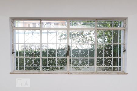 Casa à venda com 350m², 6 quartos e 4 vagas Casa à venda com 350m², 6 quartos e 4 vagasJanela da Sala