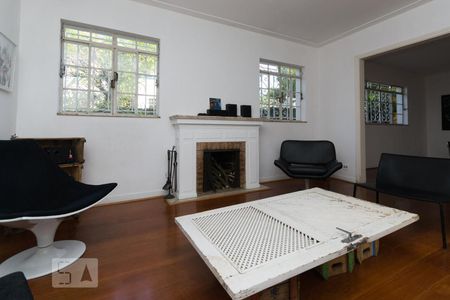 Sala de casa à venda com 3 quartos, 350m² em Vila Madalena, São Paulo