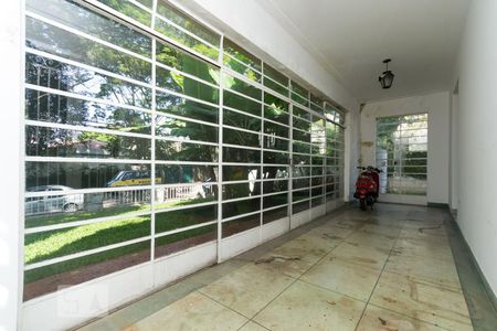 Varanda de casa à venda com 3 quartos, 350m² em Vila Madalena, São Paulo