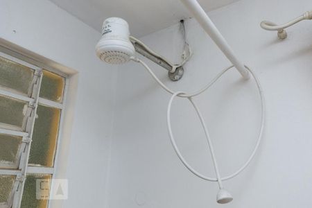 Casa à venda com 350m², 6 quartos e 4 vagas Casa à venda com 350m², 6 quartos e 4 vagasDetalhe do Banheiro da Edícula