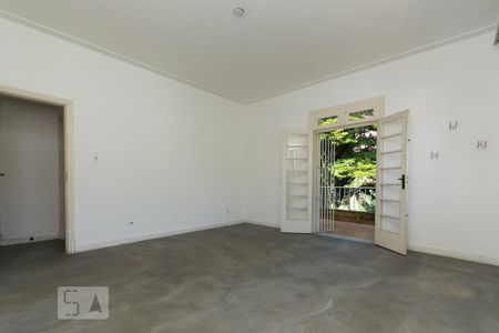 Casa à venda com 350m², 6 quartos e 4 vagas Casa à venda com 350m², 6 quartos e 4 vagasQuarto 2