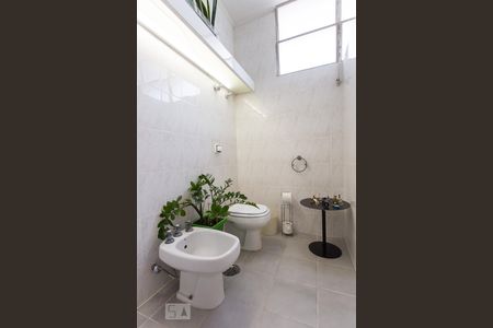 Apartamento à venda com 198m², 3 quartos e 2 vagasBanheiro Suíte