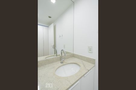 Banheiro Suíte de apartamento para alugar com 2 quartos, 68m² em Jardim Dom Bosco, São Paulo