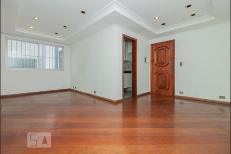 Sala de Apartamento com 2 quartos, 68m² Vila Augusta