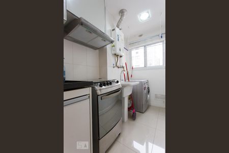 Cozinha de apartamento para alugar com 2 quartos, 55m² em Bela Vista, São Paulo