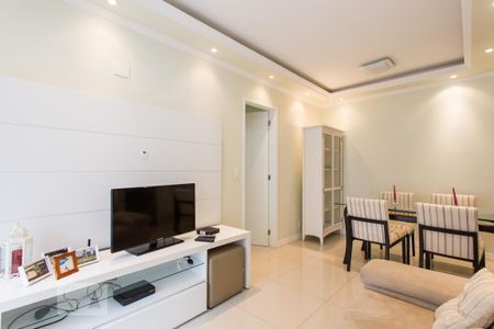 Apartamento para alugar com 55m², 2 quartos e 1 vaga Apartamento para alugar com 55m², 2 quartos e 1 vagaSala