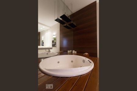 Apartamento para alugar com 55m², 2 quartos e 1 vaga Apartamento para alugar com 55m², 2 quartos e 1 vagaJacuzzi