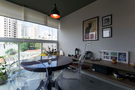 Varanda de kitnet/studio para alugar com 1 quarto, 46m² em Paraíso, São Paulo