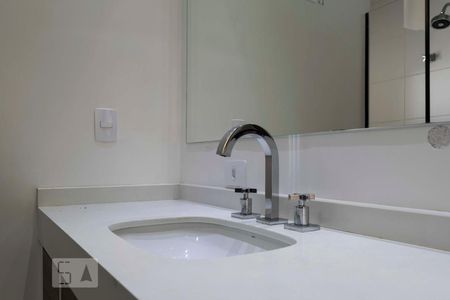 Apartamento à venda com 230m², 3 quartos e 3 vagas2o. Andar - Suíte 3/ Banheiro (Torneira)