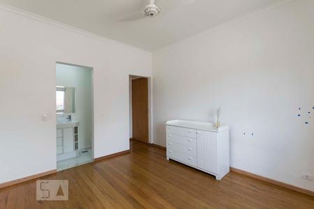 Apartamento à venda com 230m², 3 quartos e 3 vagas2o. Andar - Suíte 2