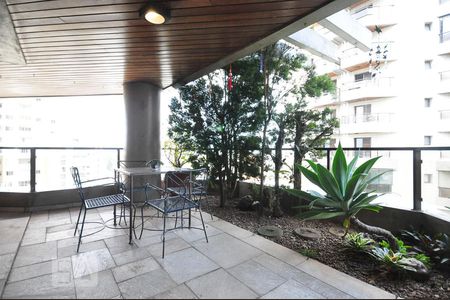 varanda de apartamento para alugar com 4 quartos, 286m² em Paraíso do Morumbi, São Paulo