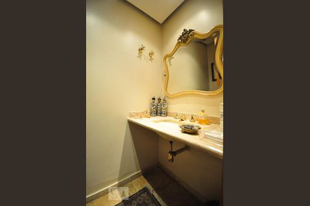 lavabo de apartamento para alugar com 4 quartos, 286m² em Paraíso do Morumbi, São Paulo