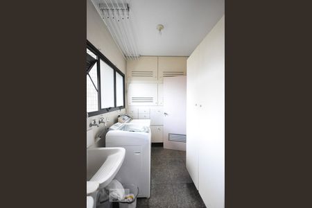 Apartamento à venda com 286m², 4 quartos e 4 vagasárea de serviço