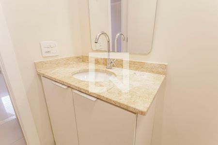 Apartamento para alugar com 68m², 2 quartos e sem vagaBanheiro