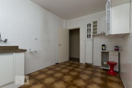 Apartamento à venda com 105m², 2 quartos e 1 vaga Apartamento à venda com 105m², 2 quartos e 1 vagaCozinha