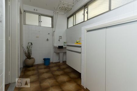 Apartamento à venda com 105m², 2 quartos e 1 vaga Apartamento à venda com 105m², 2 quartos e 1 vagaÁrea de Serviço