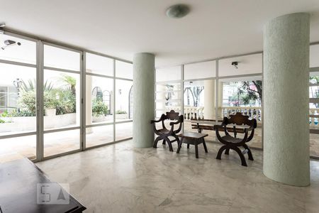 Apartamento para alugar com 75m², 2 quartos e 2 vagasHall social